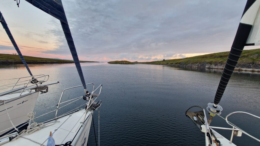 Three boats. One anchor. Close to Torghatten. 